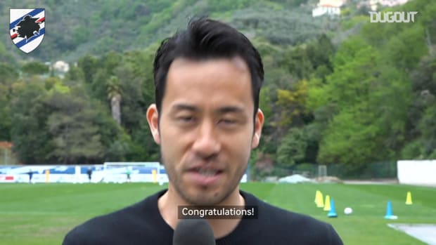 Maya Yoshida congratulates Hideki Matsuyama